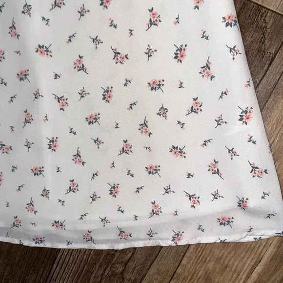 SOLD 💕Lulu’s Be A Wildflower Tie Strap Floral Mini Dress - Picture 7 of 16